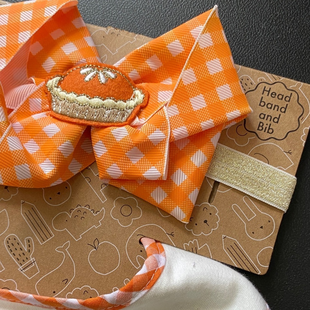 🆕 Baby Essentials• Bib Set - Picture 2 of 3